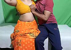 VIDEO: Indian Bhabhi XXX rated sex with her boyfriend