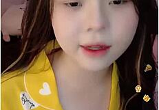 Hot girl exhibitionists herself, her sexual behaviors on Bigo Live