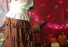 Costume couple: Amateur Halloween porn costume video