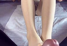 Erotic video for the specific foot fetish including a beautiful brunette lady