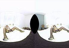 Holly banks’s close up intense wanking session in virtual reality