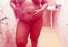 A beautiful Indian woman from Bihar’s sensual bath Nightmare or fantasy – an alluring seductress everyone wants to meet