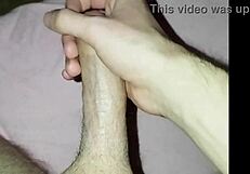 Gay amateur man masturbates in undependable home video
