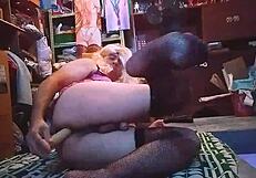 From amateur transgender & dildo is used for anal play