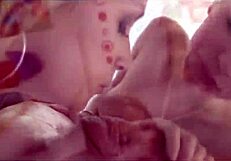 高清画质Alli Rae渴望Sarah Vandella的紧致菲律宾小穴