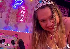 Mia Kay is the California babe who is crazy about giving the most fantastic blowjobs and can make deep throat techniques