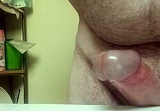 Big dick cumshot with a twist: no hands needed