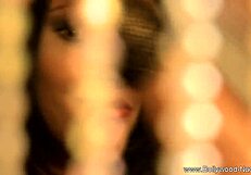 Solo girl from Bollywood gets naked