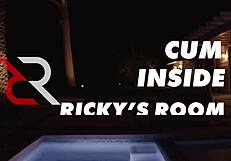Holly Day's curves and skills in Ricky's room
