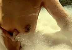 Amateur couple’s kinky bubble bath sex scene
