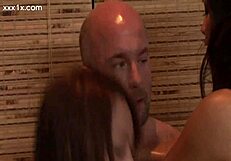 Massage and hot water: the best way to relax