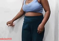Hot homemade video of an amateur girl using a sex toy on herself