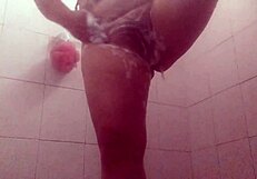 Voyeur gordibuena gets caught while taking a shower