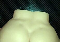 嘿，想看我后入 Candy 边打屁股边猛干吗？