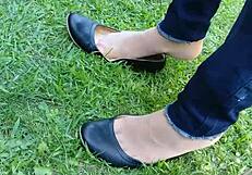 Shoeplay and dipping with tan nylons and flats, nothing special but interesting to watch