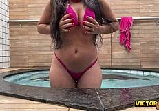 Casada exposing herself on the pool before entering the wood