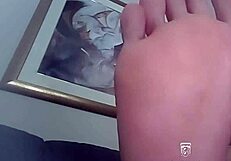 Barefeet close-up action for foot fetish lovers