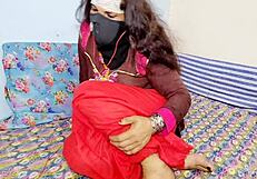 Muslim prostitute betrays husband with dirty chat on video