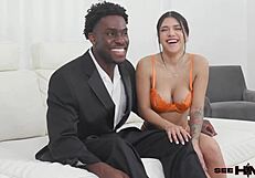 How does 6-foot-4 Damson Jenkins get worshipped by tiny 5-foot Alice Thunder?