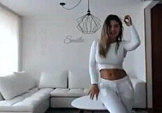 Hotgirlscams ga Teen whore shows off her skills on webcam